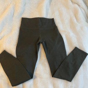 Vuori Elevation Legging in Dark Green
